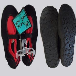 Sole del Sol Black and Red Shoes for Sand, Surf & Sun Size 9 NWT